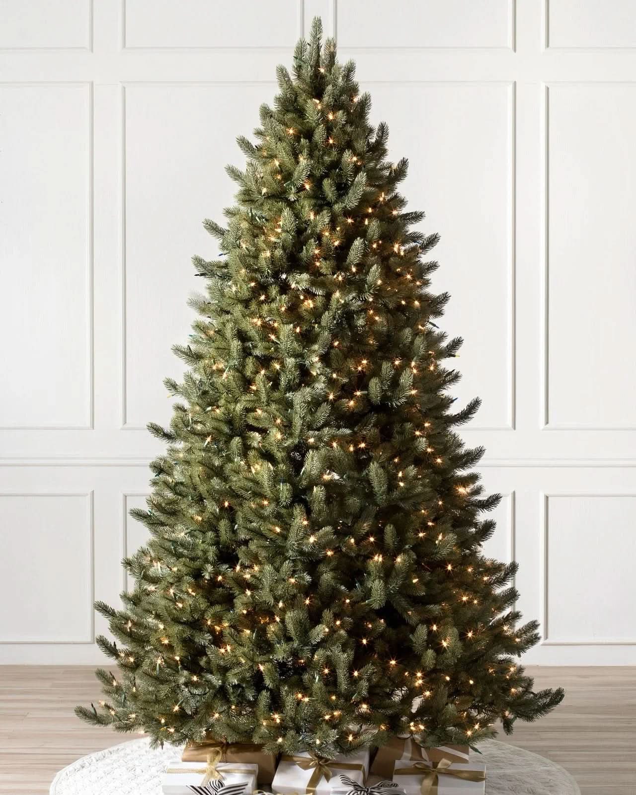 Árvore de Natal Vermont White Spruce com Galhos Articulados DVT15