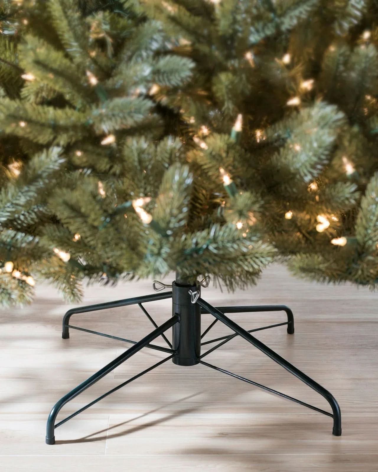 Árvore de Natal Vermont White Spruce com Galhos Articulados DVT15