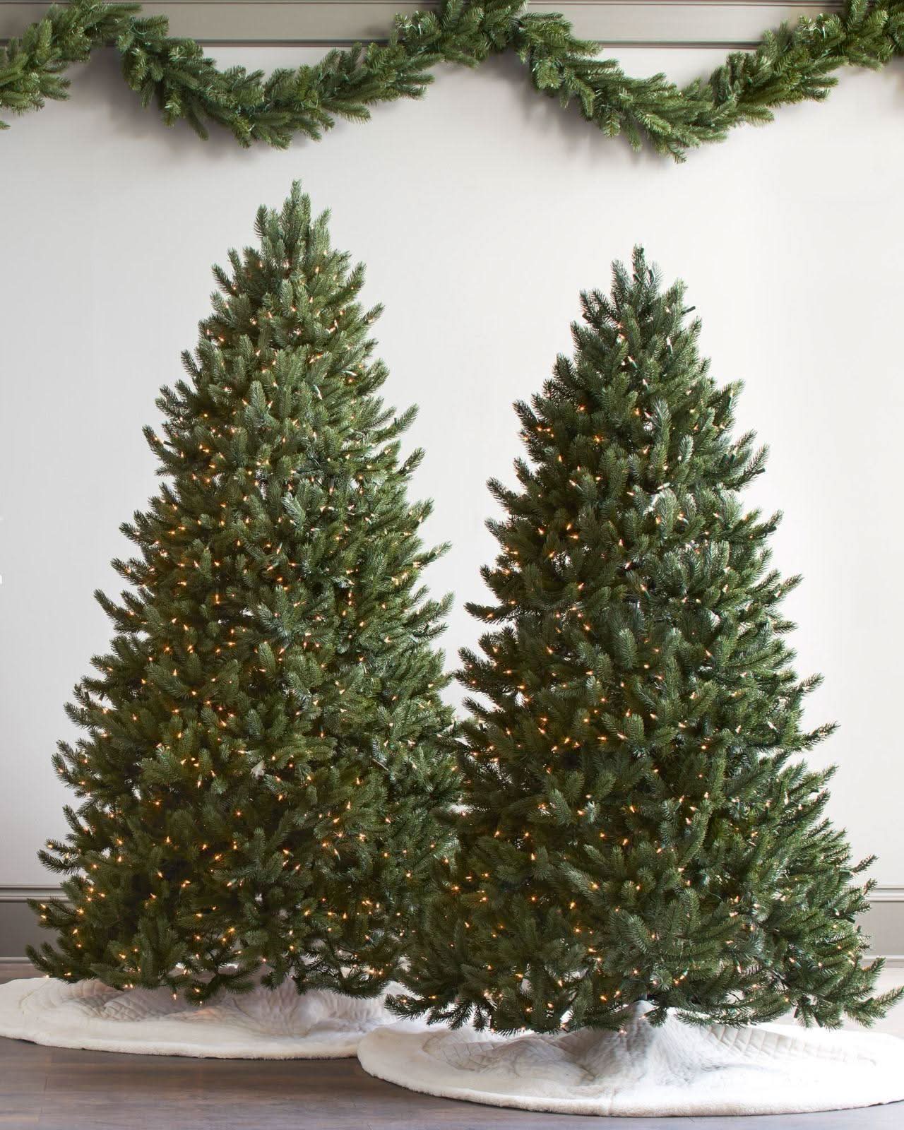 Árvore de Natal Vermont White Spruce com Galhos Articulados DVT15