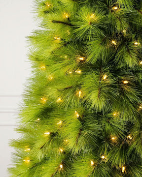 Árvore de Natal Pine Slim 1,80 m com Galhos Articulados, Suporte Metálico e Micro LEDs Embutidos DVT07