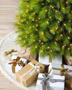 Árvore de Natal Pine Slim 1,80 m com Galhos Articulados, Suporte Metálico e Micro LEDs Embutidos DVT07