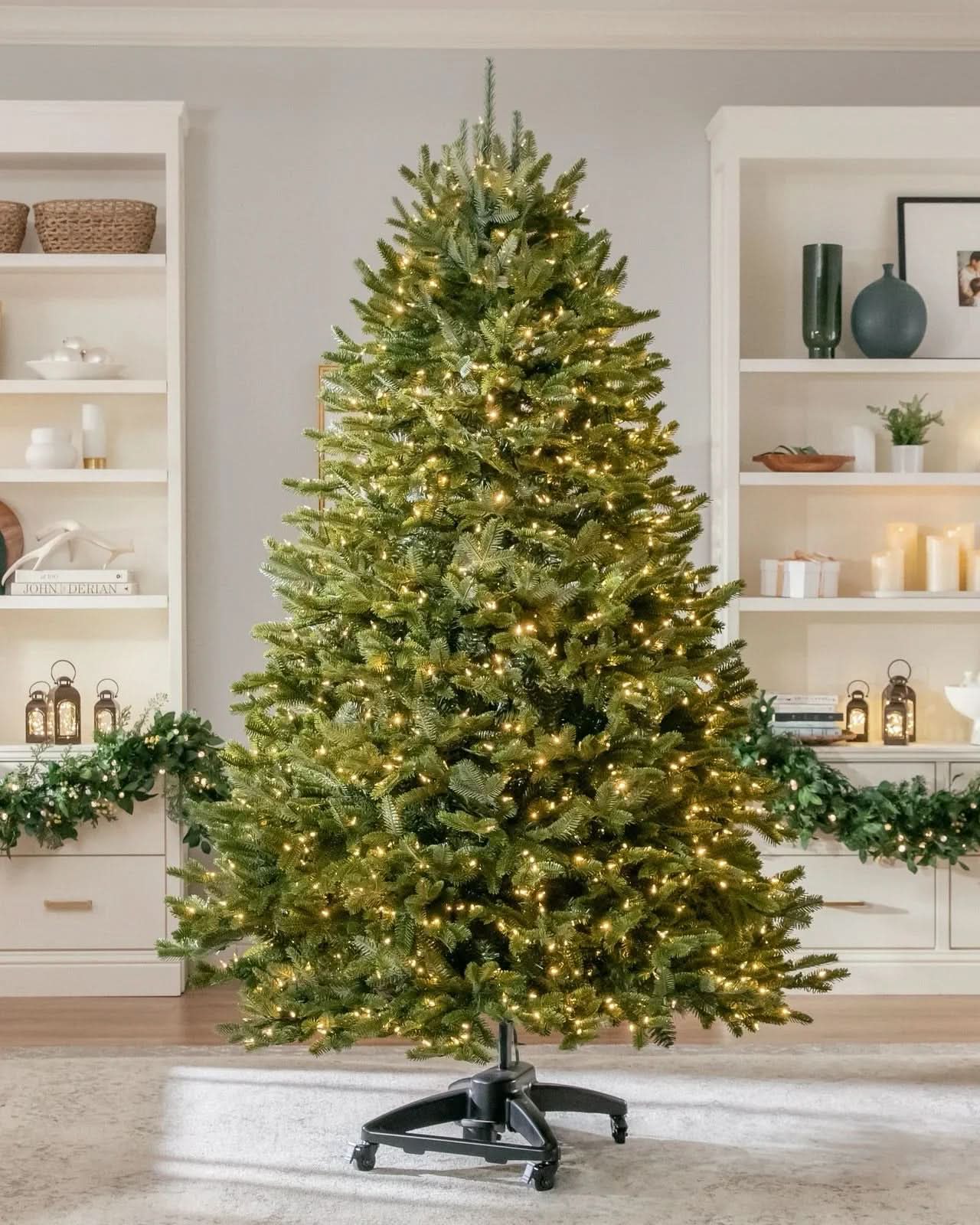 Árvore de Natal Verde Premium com Galhos Articulados, Suporte Metálico 1,80 m e Micro LEDs Embutidos DVT01